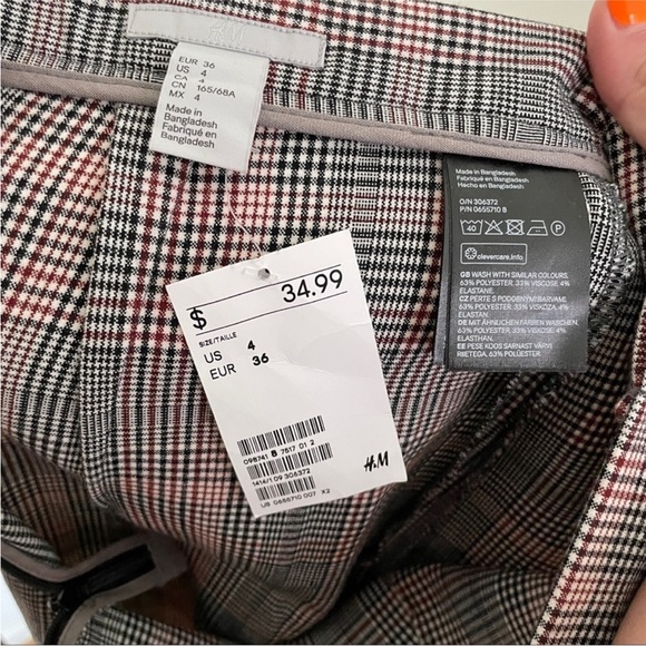 H&M Skirt - Picture 2 of 3